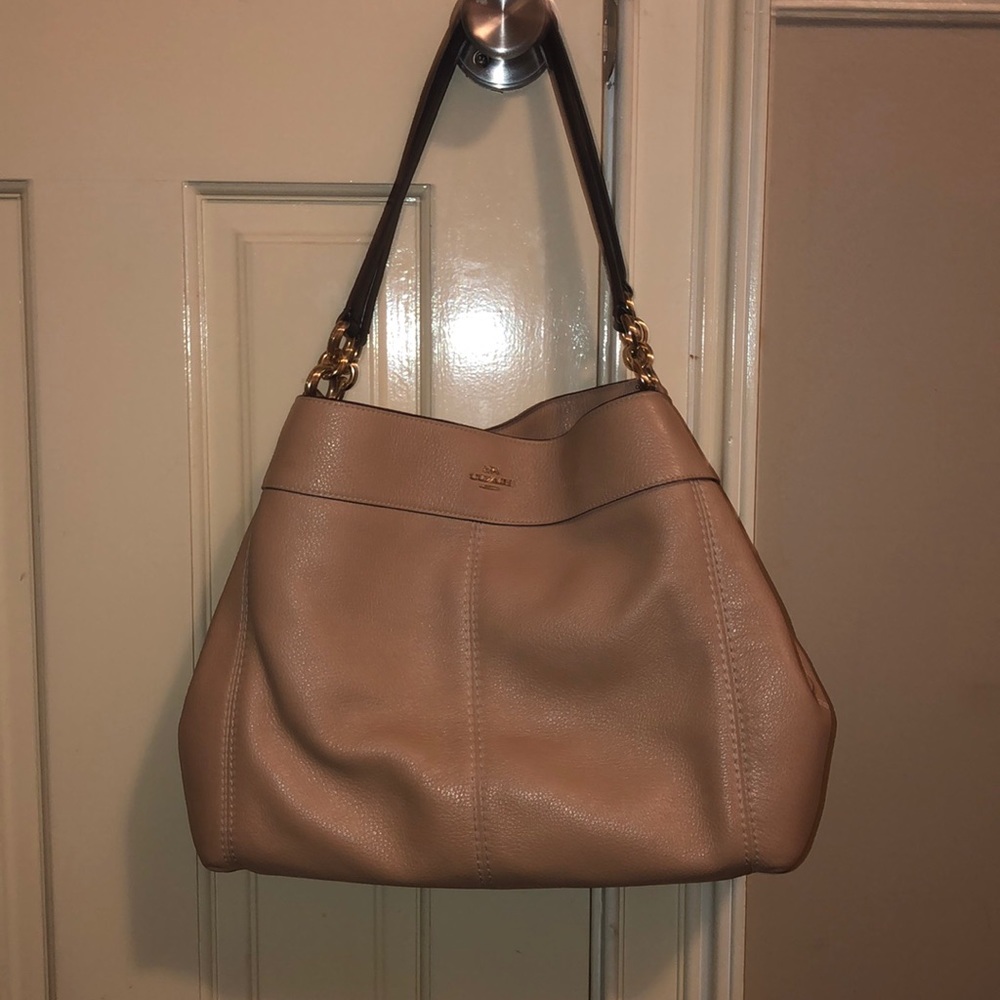 Tan Coach shoulder bag
